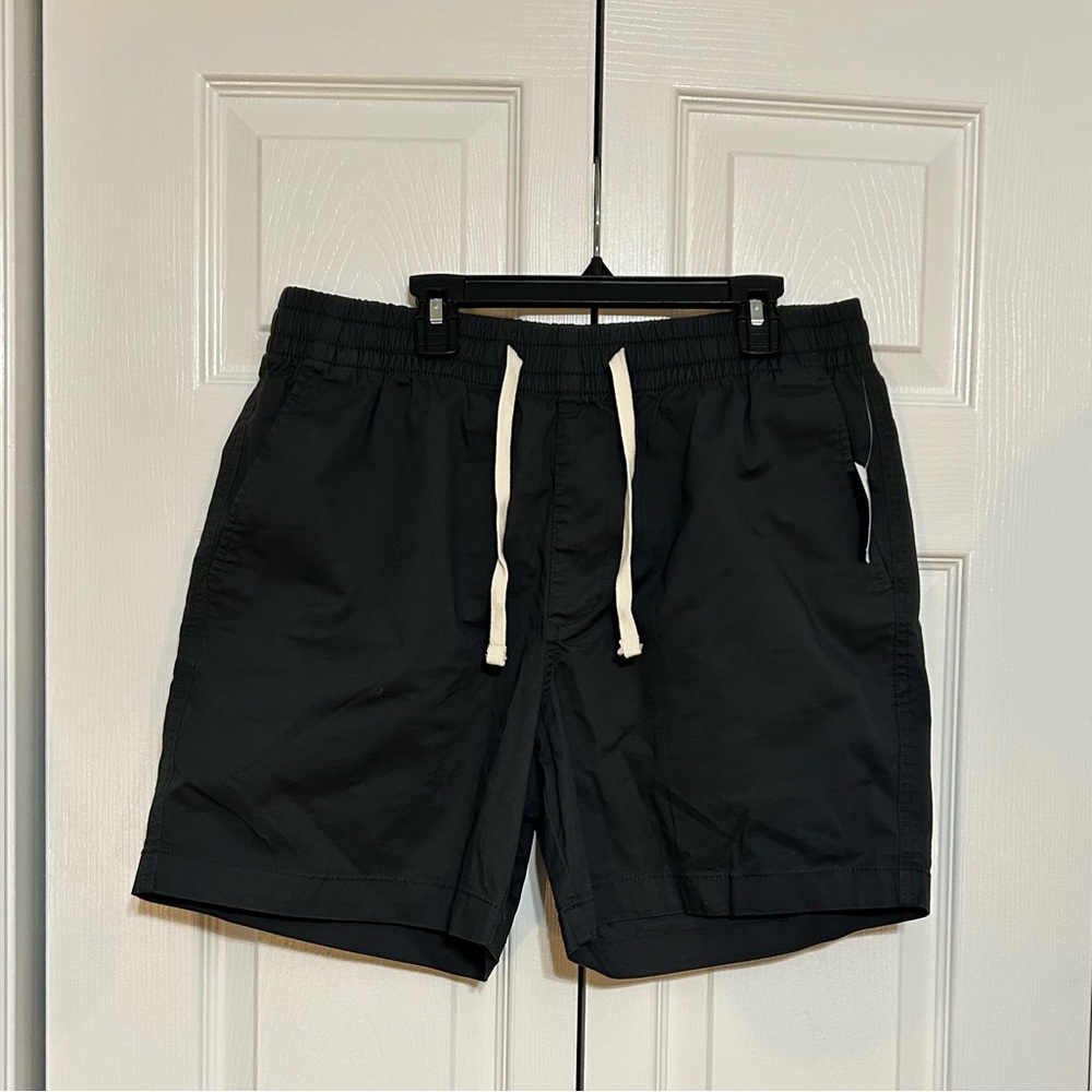 Men’s Old Navy Elastic Waistband Dark Gray Shorts NWT Size Medium